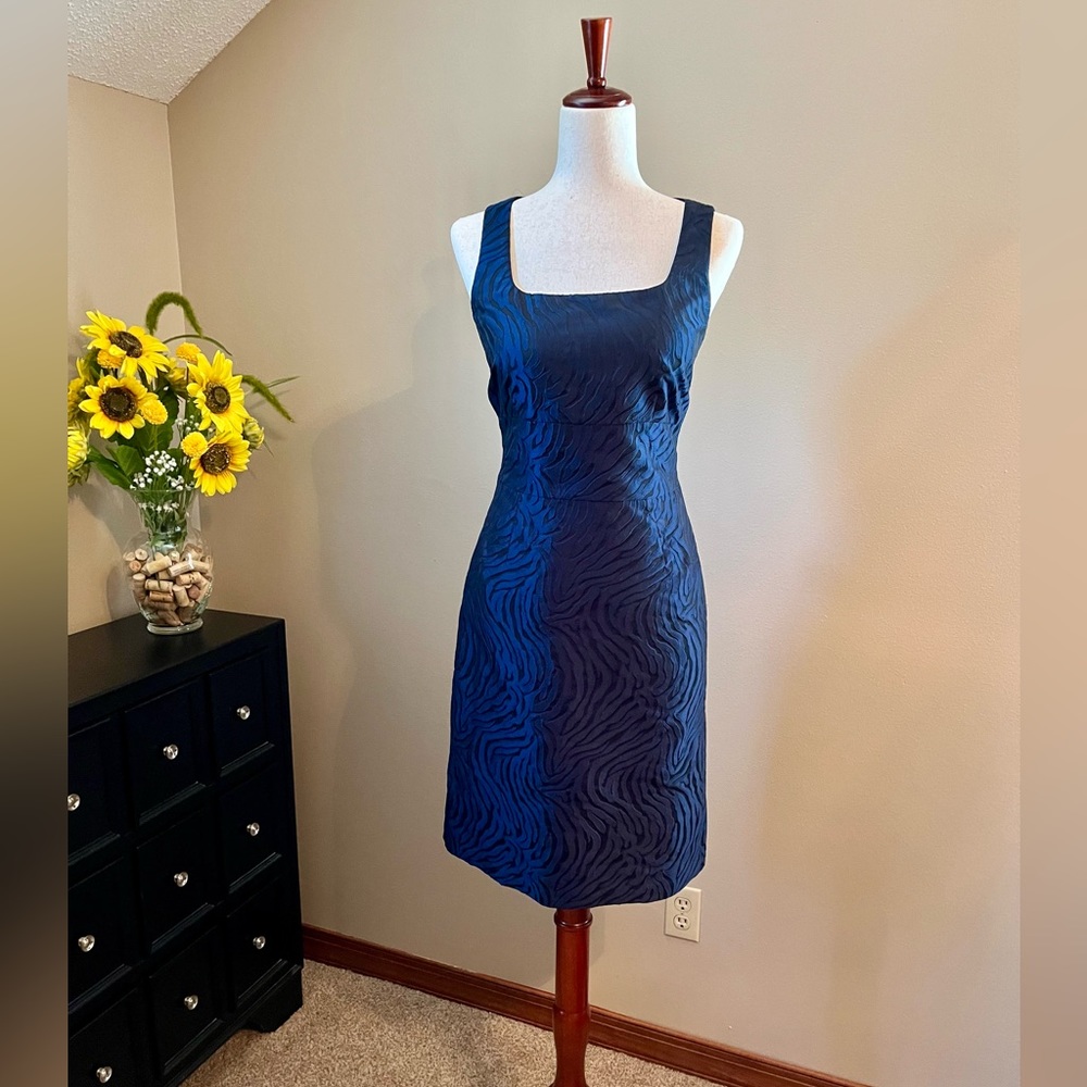 Banana Republic lined, knee length cocktail dress in black and blue brocade